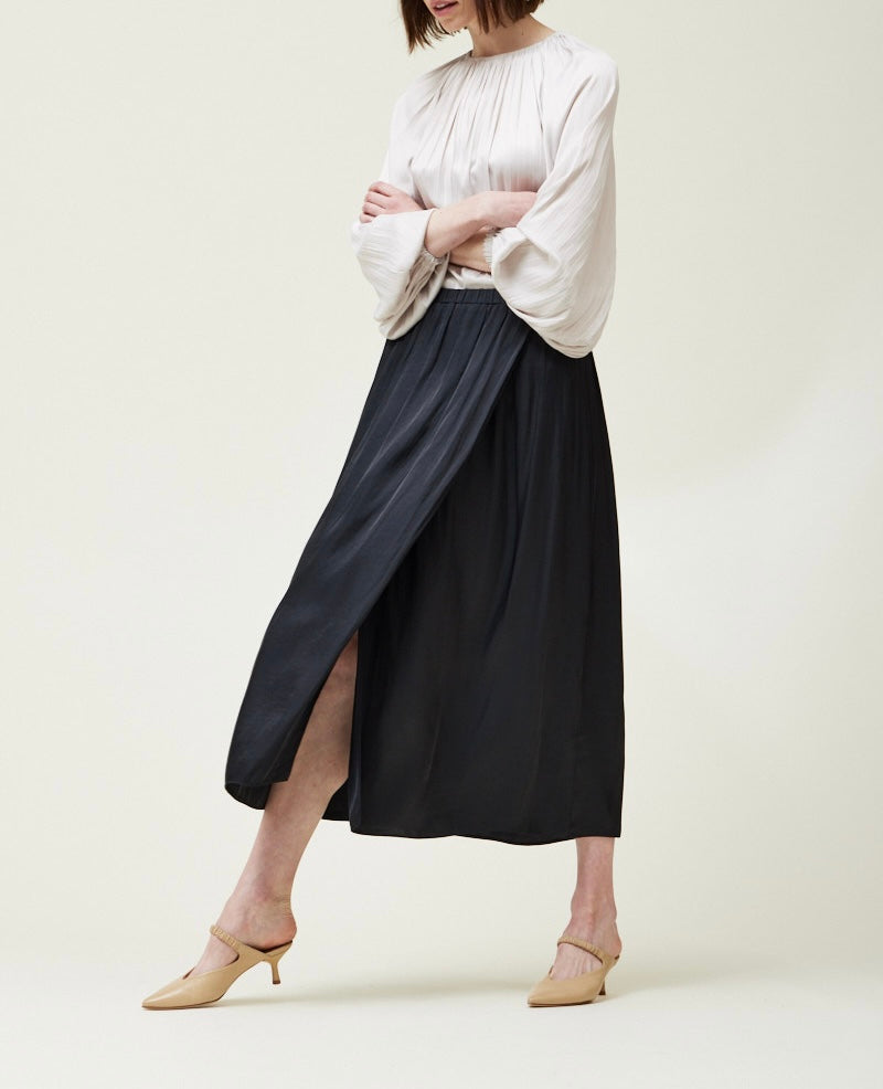 Lumi Skirt in Black